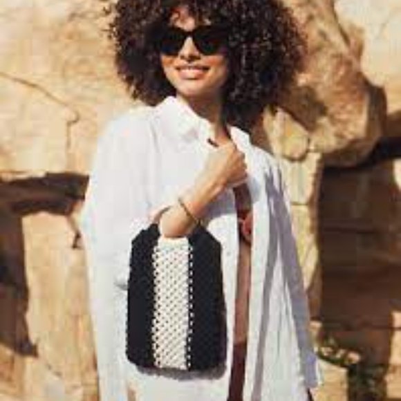 Curateur X Laude The Label Gabby Macrame Bag Boho Handbag Black & Ivory NWT - Picture 2 of 3